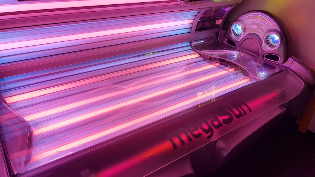 Infrared light device being used for body treatment