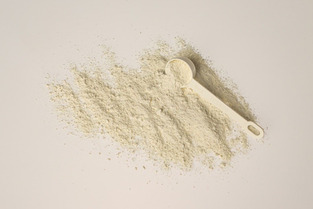 mixing greens powder in water