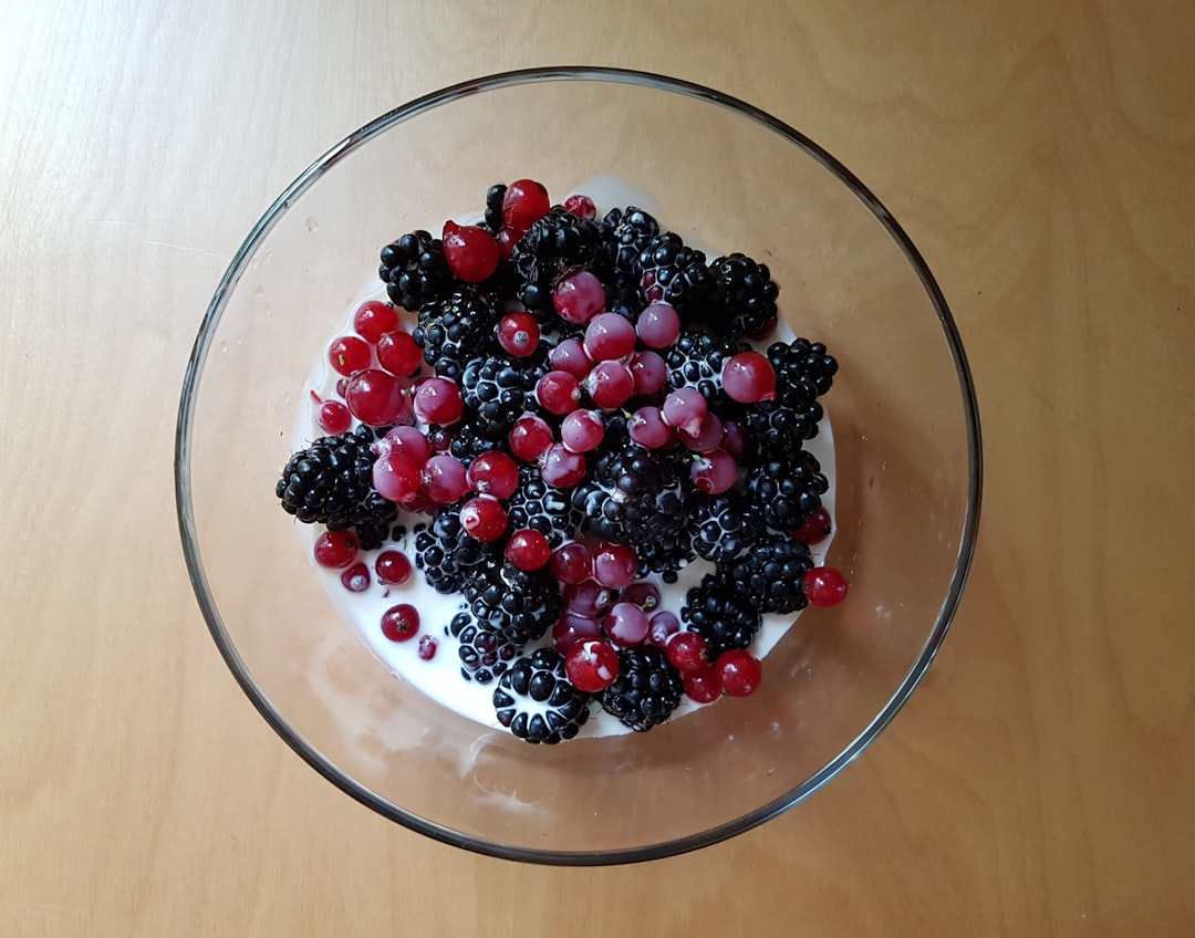 Greek yogurt berries healthy