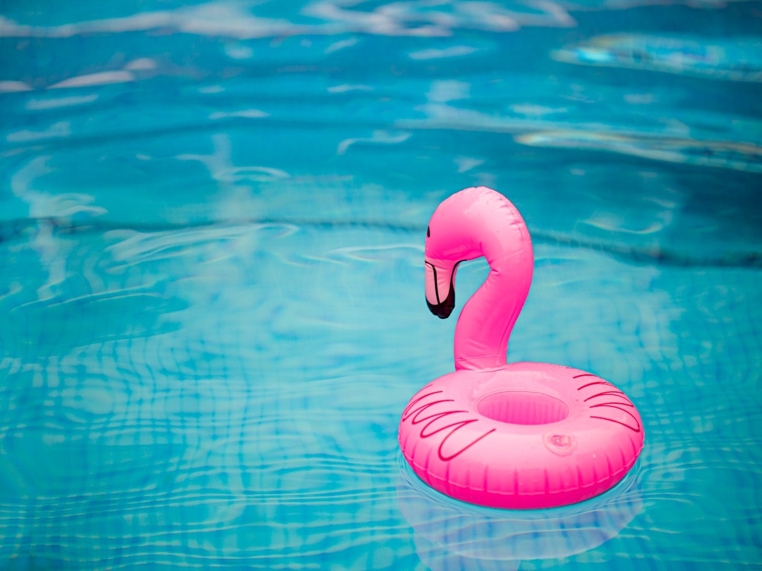 Floating water thermometer for cold plunge