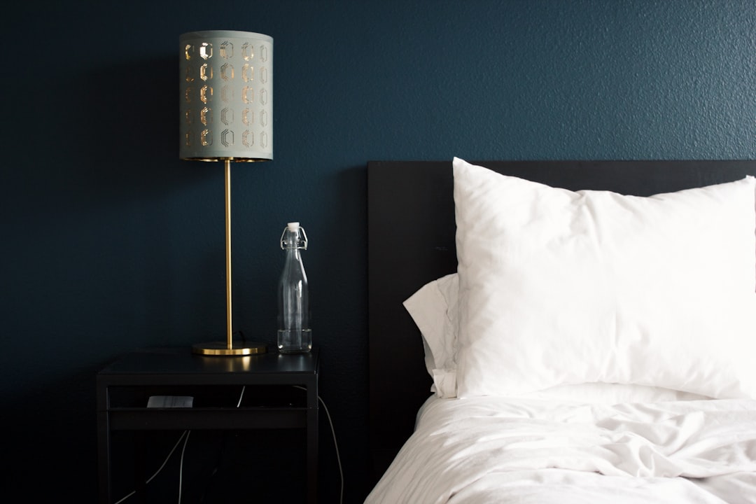 Sleep tracking technology in bedroom
