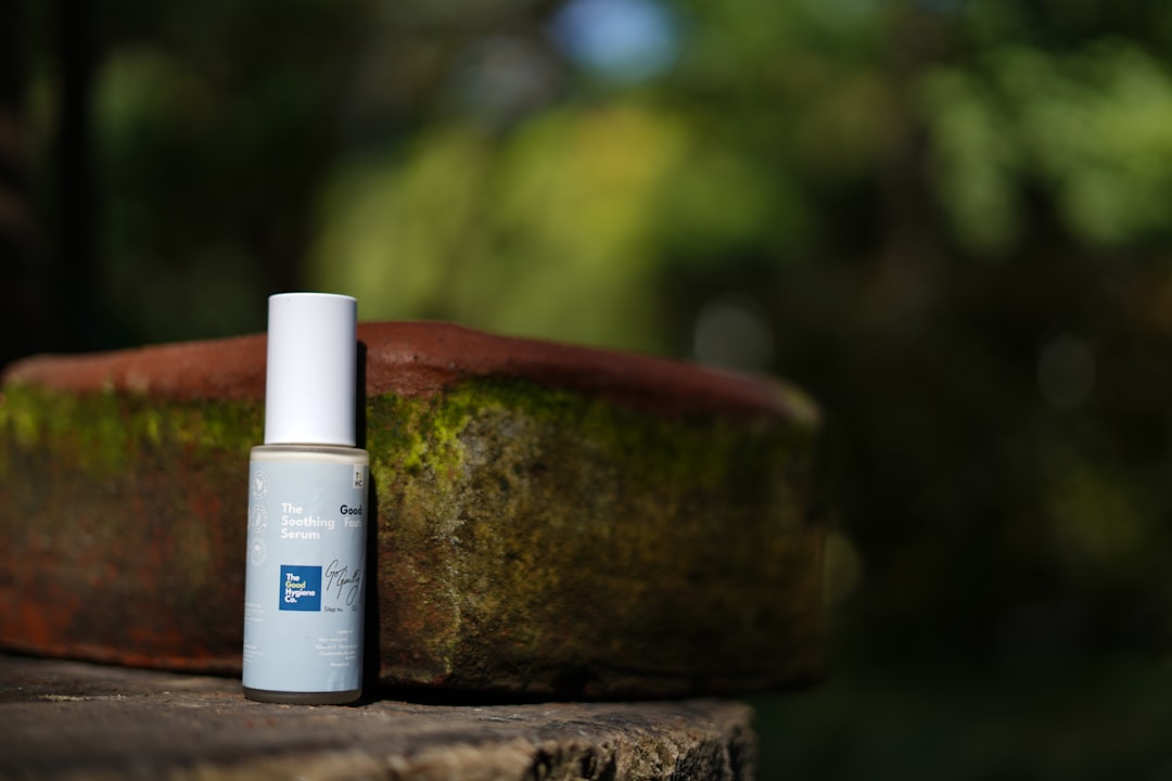 Applying sunscreen for outdoor sport and skin protection